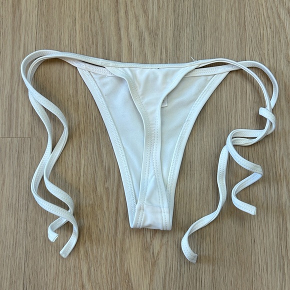 Body Glove Thong Side Tie Bikini Bottom S - Picture 3 of 5